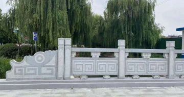 那曲 芝麻灰桥栏杆、河道栏杆安装效果