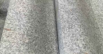 那曲芙蓉白S型拉丝面路沿石