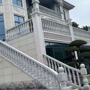 那曲 芝麻白别墅，栏杆