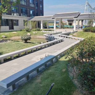 那曲 芝麻灰小区坐凳&栏杆安装效果