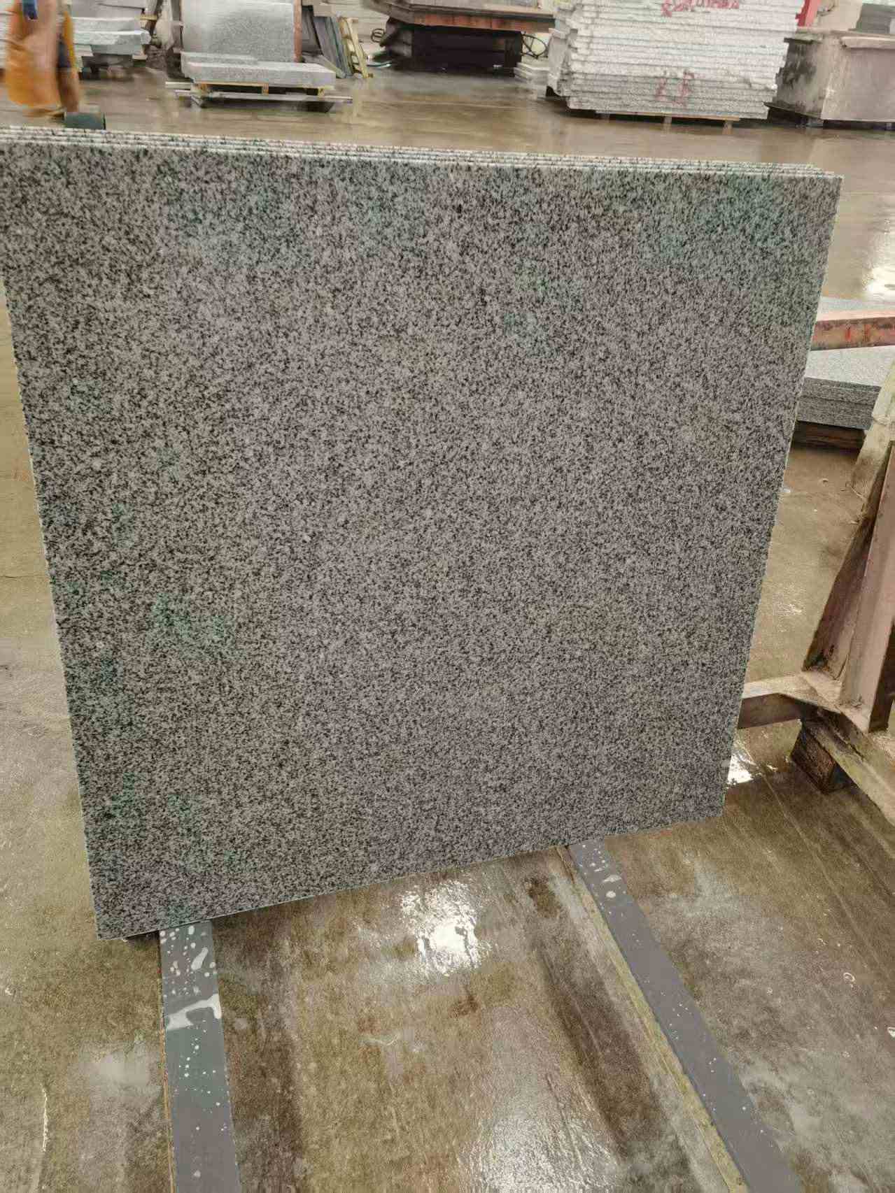 那曲 芝麻白光面900*900，高地铁标准