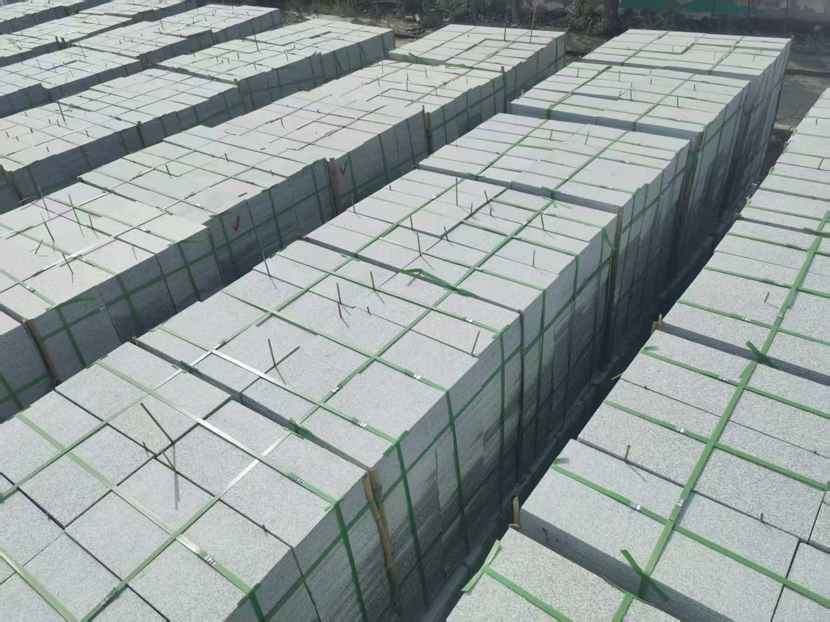 那曲 芝麻白1.8公分火烧300*600地铺，清仓大甩卖